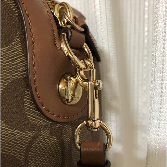 COACH(コーチ)のコーチ　COACH  ハンドバッグ　ショルダーバッグ レディースのバッグ(ハンドバッグ)の商品写真