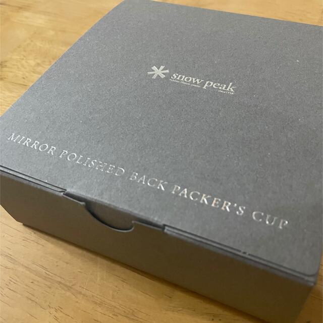 Snow Peak(スノーピーク)のsnowpeak非売品限定品　シェラカップ　缶クーラー　ステッカー付き4点セット スポーツ/アウトドアのスポーツ/アウトドア その他(その他)の商品写真