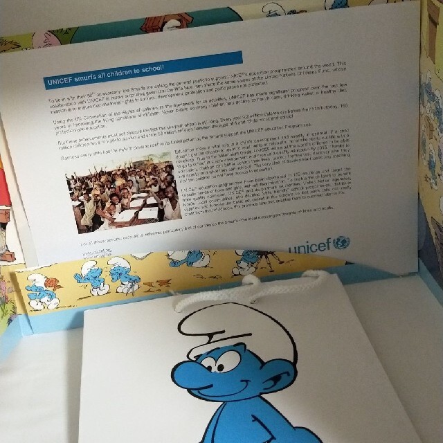 Smurf ホワイトスマーフ 50周年 2008年 ユニセフ ポスター 冊子付き 6