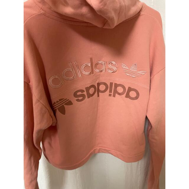 adidas(アディダス)のアディダスクロップドパーカー レディースのトップス(パーカー)の商品写真