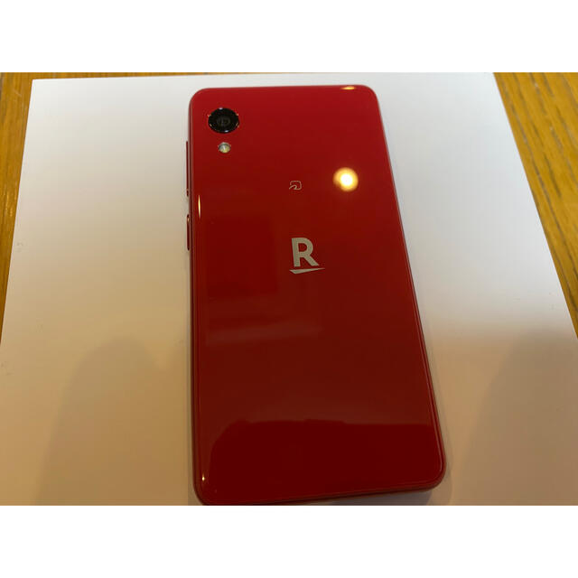 Rakuten(ラクテン)のRakutenMini レッド スマホ/家電/カメラのスマートフォン/携帯電話(スマートフォン本体)の商品写真