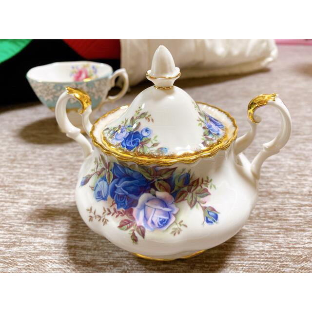ロイヤルアルバート シュガーポット・ミルクポット・皿 - 食器 ロイヤルアルバート シュガーポット・ミルクポット・皿 - 食器