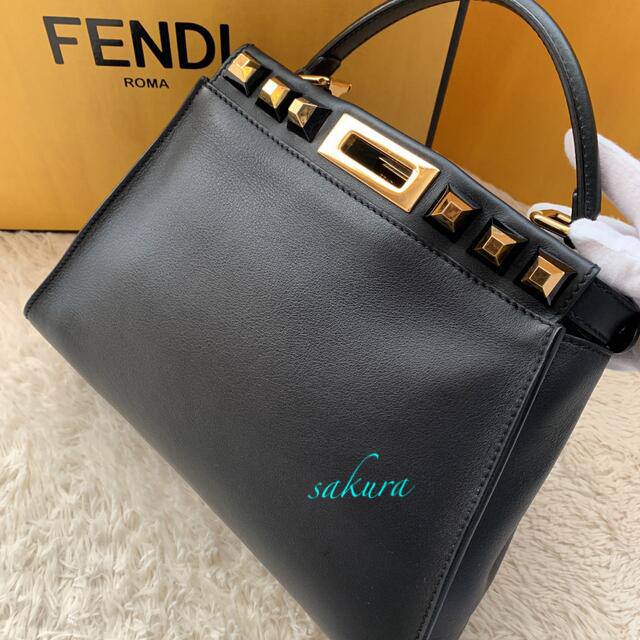 FENDI(フェンディ)のフェンディFENDI ピーカブー 【限定ゴールドエディション】美品 レディースのバッグ(ハンドバッグ)の商品写真