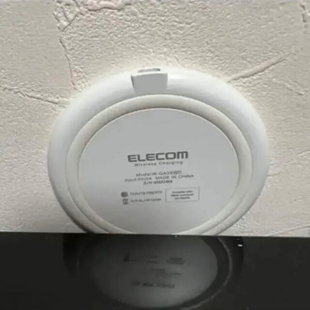 ELECOM(エレコム)の【大人気】ELECOM ワイヤレス充電器 スマホ/家電/カメラのスマートフォン/携帯電話(バッテリー/充電器)の商品写真