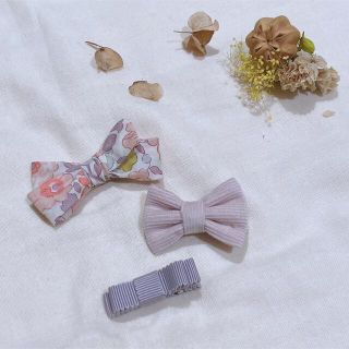 プティマイン(petit main)の933.冬もワクワクセット♡ハンドメイド、ヘアクリップ、リバティ生地使用(ファッション雑貨)