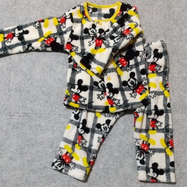 パジャマ 90 キッズ/ベビー/マタニティのキッズ服男の子用(90cm~)(パジャマ)の商品写真