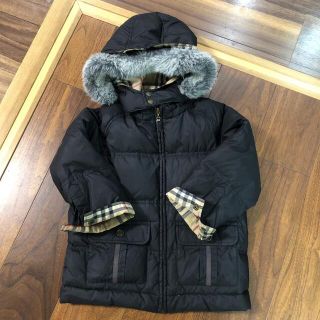 バーバリー(BURBERRY)のBurberry ダウンジャケット　キッズ(ジャケット/上着)