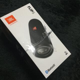 JBL ワイヤレススピーカー FLIP5 BLACK(スピーカー)