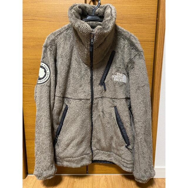 THE NORTH FACE(ザノースフェイス)のノースフェイス アンタークティカバーサロフトジャケット ワイマラナーブラウンL メンズのジャケット/アウター(ブルゾン)の商品写真