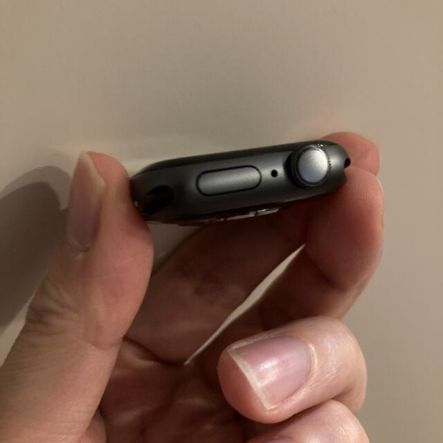 Apple Watch(アップルウォッチ)のAppleWatch Series4(GPSモデル40mmスペースグレイ メンズの時計(腕時計(デジタル))の商品写真