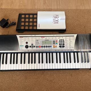 ヤマハ(ヤマハ)の美品YAMAHA 電子キーボード 電子ピアノ PSR-201(電子ピアノ)