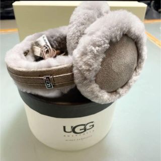 UGG - アグ UGG イヤーマフ グレーの通販 by s｜アグならラクマ