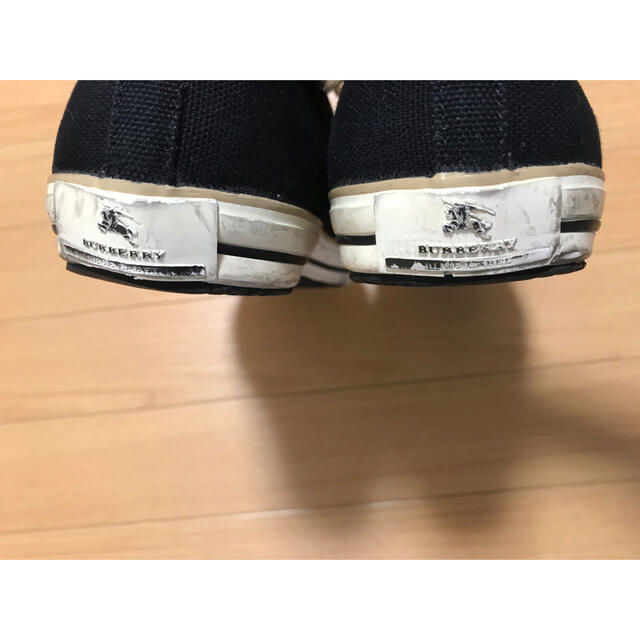 バーバリーブルーレーベル　スニーカー　M メンズ メンズの靴/シューズ(スニーカー)の商品写真