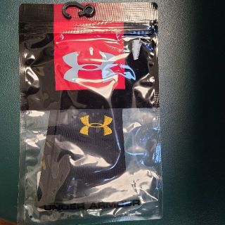 アンダーアーマー(UNDER ARMOUR)のUNDER ARMOURリストバンド　リバーシブルリストバンド(バングル/リストバンド)