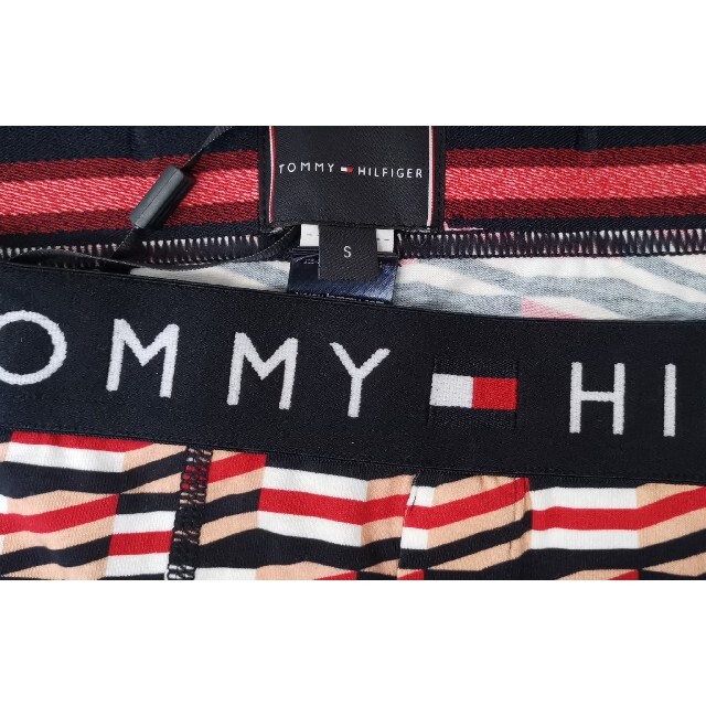 TOMMY HILFIGER(トミーヒルフィガー)のトミーヒルフィガー　新品　メンズ　ボクサーパンツ(ストライプ/マルチカラー) メンズのアンダーウェア(ボクサーパンツ)の商品写真