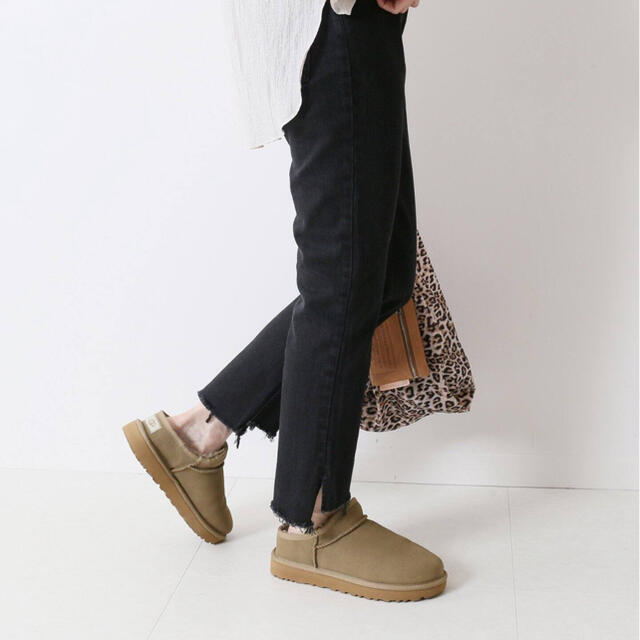 UGG フレームワークCLASSIC SLIPPER-