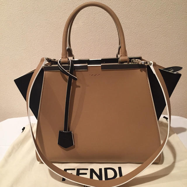 【驚きの値段で】 FENDI - 3JOURS） フェンディトロワジュール（FENDI maicoo ハンドバッグ