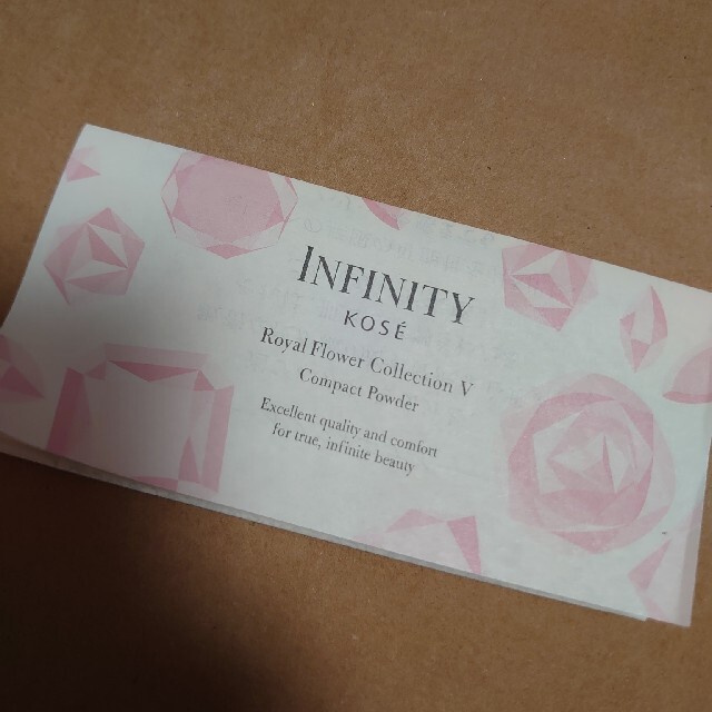 Infinity(インフィニティ)のインフィニティ　ロイヤルフラワーコレクションⅤ コンパクトパウダー コスメ/美容のベースメイク/化粧品(フェイスパウダー)の商品写真