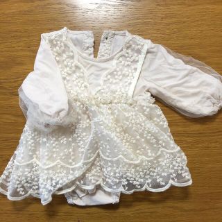 【lepshim】【美品】ベビー服　フラワーレースロンパース(ロンパース)