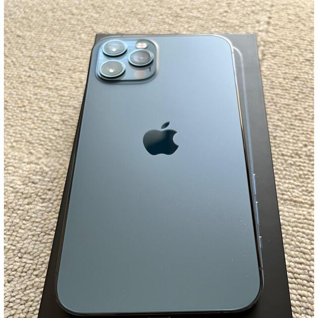 Apple(アップル)の【SIMフリー】iPhone 12 pro 256GB パシフィックブルー スマホ/家電/カメラのスマートフォン/携帯電話(スマートフォン本体)の商品写真