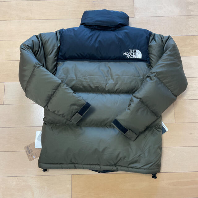 THE NORTH FACE(ザノースフェイス)の【新品未使用】ヌプシジャケット Sサイズ ノースフェイス メンズのジャケット/アウター(ダウンジャケット)の商品写真