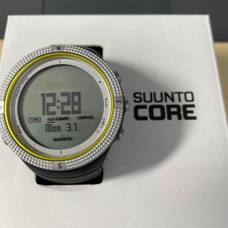 スント(SUUNTO)の再　値下げしまーす。SUUNTO CORE LIGHTHREEN(腕時計(デジタル))