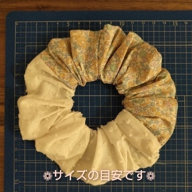 ❁HAPPY BAG❁ベッツィアン　リバティプリント使用　ハンドメイド ハンドメイドのファッション小物(ハンカチ/バンダナ)の商品写真