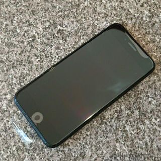 アップル(Apple)の【新品】au iPhone SE 64GB ブラック SIMロック解除済(スマートフォン本体)