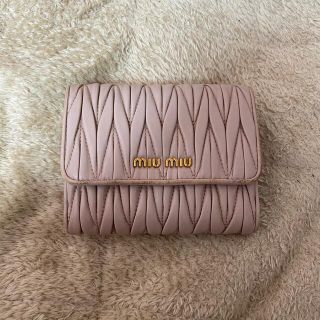 ミュウミュウ(miumiu)のmiumiu お財布　ブランド財布　(財布)