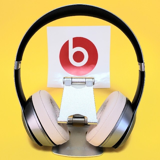 Beats by Dr Dre(ビーツバイドクタードレ)の正規品　ビーツ　beats solo ワイヤレス スマホ/家電/カメラのオーディオ機器(ヘッドフォン/イヤフォン)の商品写真