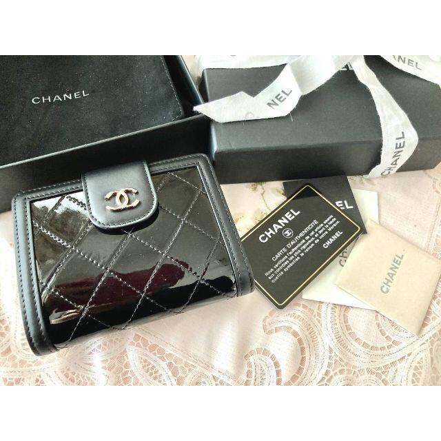 CHANEL(シャネル)のCHANEL☆シャネルＣＣロゴ二つ折財布 レディースのファッション小物(財布)の商品写真