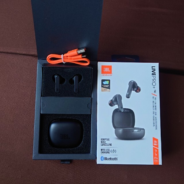 JBL Live Pro+ TWS  ワイヤレスイヤホン スマホ/家電/カメラのオーディオ機器(ヘッドフォン/イヤフォン)の商品写真