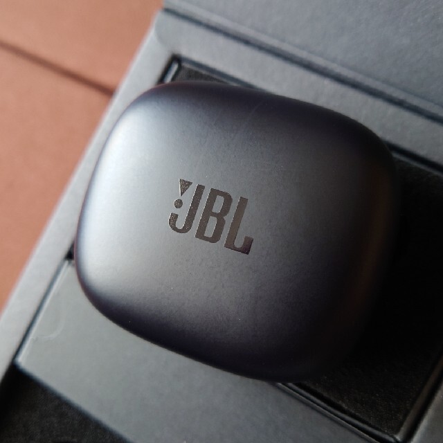 JBL Live Pro+ TWS  ワイヤレスイヤホン スマホ/家電/カメラのオーディオ機器(ヘッドフォン/イヤフォン)の商品写真