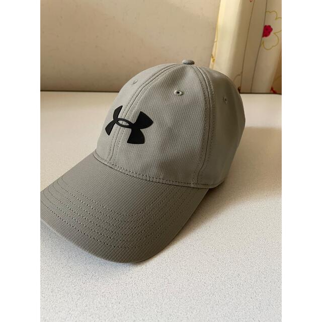 UNDER ARMOUR(アンダーアーマー)の《美品》★UNDER ARMOUR アンダーアーマー　キャップ(グレー) レディースの帽子(キャップ)の商品写真