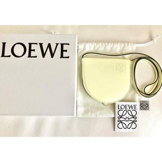 ロエベ(LOEWE)の新品未使用　LOEWE ロエベ  ヒールポーチ　スモール　イエロー　限定色(ショルダーバッグ)