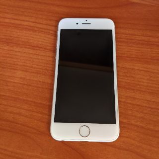 アイフォーン(iPhone)のiPhone 6 Silver 16 GB docomo(スマートフォン本体)