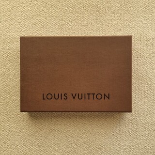 ルイヴィトン(LOUIS VUITTON)のLOUIS　VUITTON　ヴィトン　空き箱　ギフト　プレゼント　箱　財布(ショップ袋)