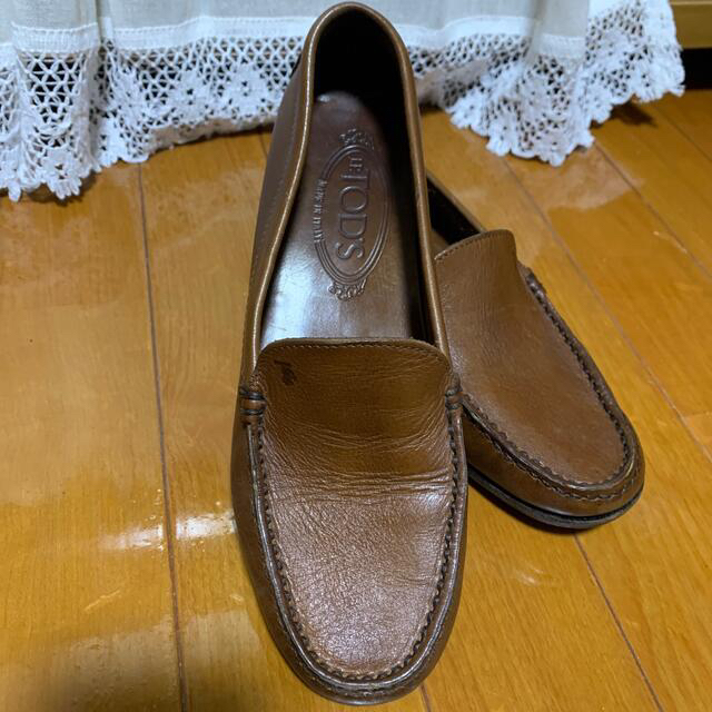 TOD'S(トッズ)の【中古】【TOD'S】スリッポン レディースの靴/シューズ(スリッポン/モカシン)の商品写真