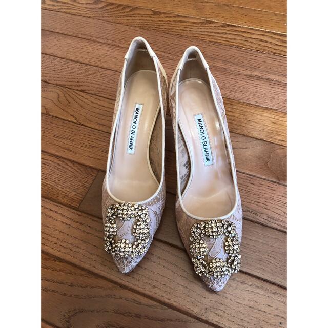 MANOLO BLAHNIK(マノロブラニク)のマノロブラニク　ハンギシ✨【超美品】レースパンプス レディースの靴/シューズ(ハイヒール/パンプス)の商品写真