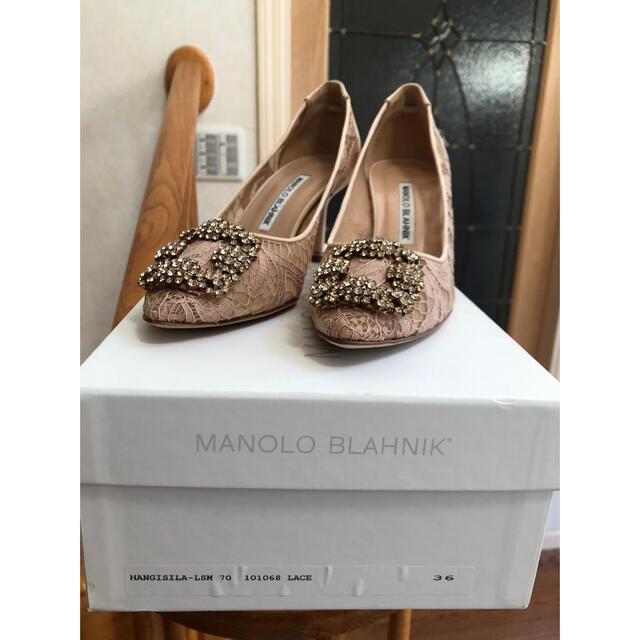 MANOLO BLAHNIK(マノロブラニク)のマノロブラニク　ハンギシ✨【超美品】レースパンプス レディースの靴/シューズ(ハイヒール/パンプス)の商品写真