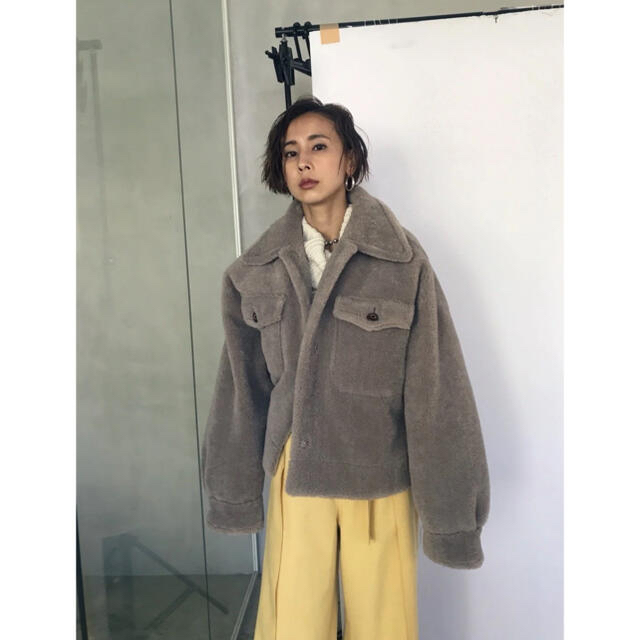 Ameri VINTAGE(アメリヴィンテージ)のAMERI VINTAGE  OVER SIZE ECO MOUTON COAT レディースのジャケット/アウター(ムートンコート)の商品写真