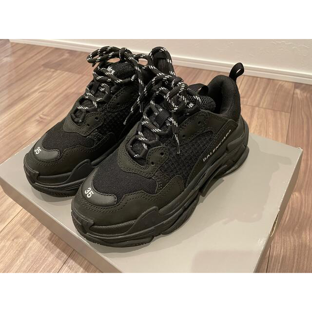 BALENCIAGA Triple S スニーカー バレンシアガ トリプルエス | フリマアプリ ラクマ