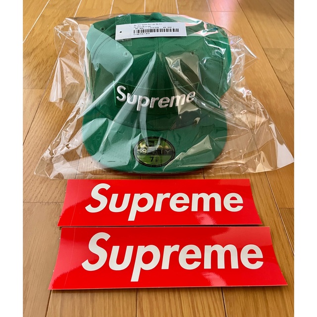 Supreme(シュプリーム)のSupreme   New Yankees Box Logo New Era メンズの帽子(キャップ)の商品写真