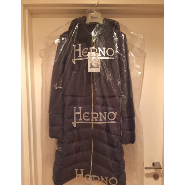 HERNO(ヘルノ)のお値下げ！新同 ヘルノ HERNO ウール×ダウン切替コート ネイビー 42 レディースのジャケット/アウター(ダウンコート)の商品写真