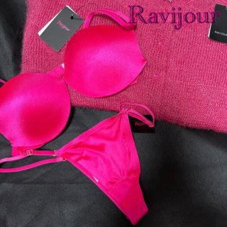 ラヴィジュール(Ravijour)の値下げ！Ravijour 盛りブラ＆Tバック♡セット B70マゼンダピンク(ブラ&ショーツセット)