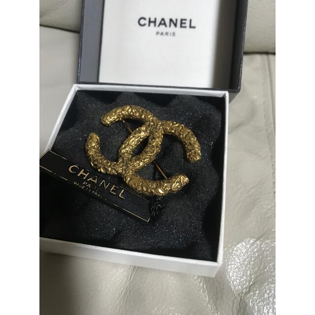 CHANEL シャネル ブローチ　シャネル 溶岩