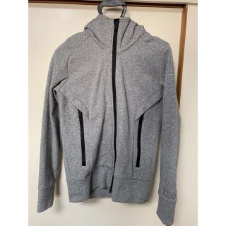 ほぼ新品 タトラス マウンテンパーカー