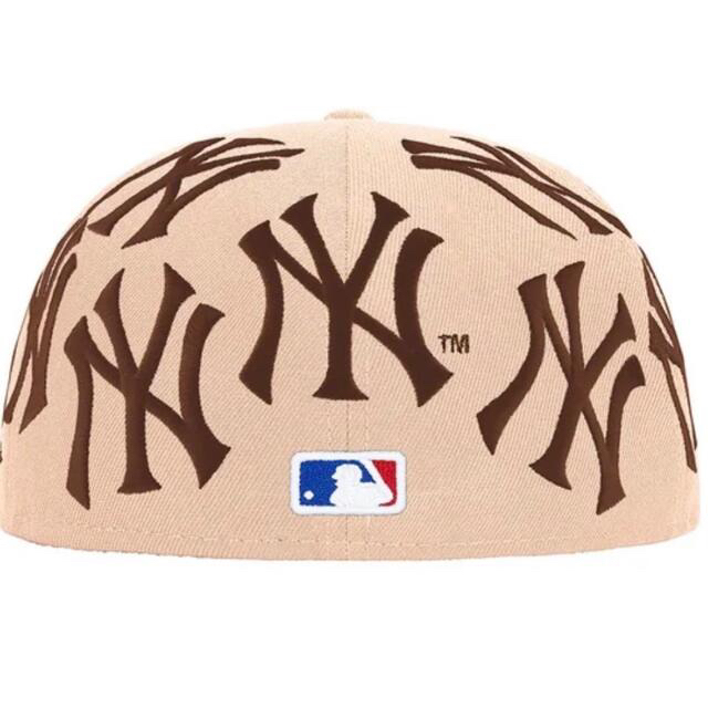 Supreme(シュプリーム)の7 1/2 Supreme New York Yankees New Era メンズの帽子(キャップ)の商品写真