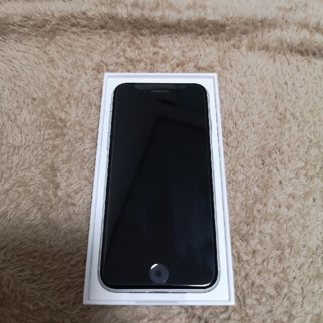 Iphone se2 64gb ホワイト iPhone本体 2