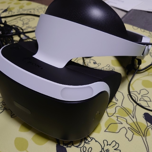 PlayStation VR(プレイステーションヴィーアール)のPlayStation VR CUHJ-16003中古品 エンタメ/ホビーのゲームソフト/ゲーム機本体(家庭用ゲーム機本体)の商品写真